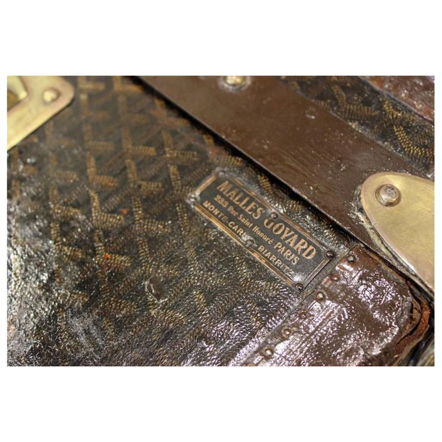 Cabin Trunk With Dark Brown Edging 6 Cabin Trunk With Dark Brown Edging - Image 4