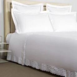 Ornate Medallion Lace Bedset